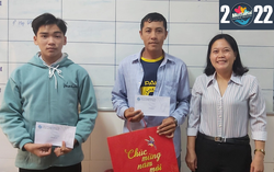 Trao học bổng Mottainai 2022 cho 2 trẻ mồ côi ở Cà Mau