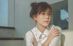 Nhìn số điện thoại dán trong phòng ngủ, tôi phân vân đến mất ăn mất ngủ