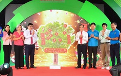 “Chuyến xe hạnh phúc” đưa người lao động từ TPHCM về quê đón Tết