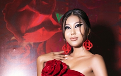Trở về từ Hoa hậu Trái đất, Thạch Thu Thảo làm "nàng thơ"
