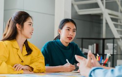 Một nghề được đánh giá là "việc nhẹ, lương cao" nhưng nhiều người dè chừng