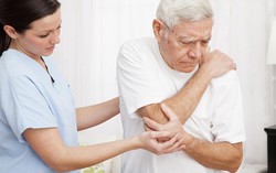 4 khớp thường đau vào mùa lạnh và cách đối phó