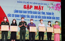 Báo chí góp phần tỏa sáng hình ảnh người lính Quân khu 7 giữa lòng dân