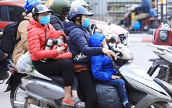 Người dân chật vật về lại Hà Nội sau kỳ nghỉ Tết