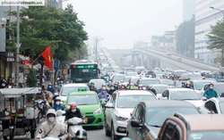 Đường phố Hà Nội kẹt cứng trong ngày đi làm đầu năm