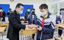 Chủ tịch UBND TP Hà Nội: "Sẽ có lộ trình an toàn để học sinh lớp 1 - 6 ở nội thành đi học lại"