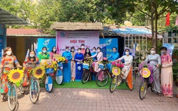 Ngẩn ngơ ngắm chị em Sài thành rạng ngời trong "Tuần lễ Áo dài"