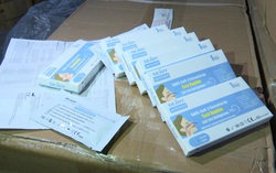Bắt giữ lô kit test Covid-19 và thuốc tân dược nghi nhập lậu trị giá trên 10 tỷ đồng