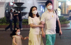 Phố đi bộ Hồ Gươm mở cửa trở lại sau gần 1 năm: Chưa có được không khí nhộn nhịp như trước