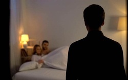 Vợ đưa tình nhân về ở cùng trong thời gian cách ly: Chồng chém chết cả hai