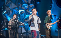 Các “chiến binh rock” tung chiêu để giành ngôi Quán quân