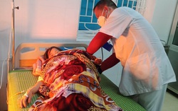 Mâu thuẫn với bạn, 3 học sinh ăn lá ngón tự tử