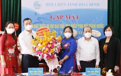 Hòa Bình: Bí thư Tỉnh ủy gặp mặt đoàn đại biểu phụ nữ tham dự Đại hội phụ nữ toàn quốc