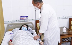 Vừa khỏi Covid-19, người phụ nữ bị co quắp chân tay