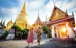 Cần phải làm gì khi nhiễm Covid-19 trong quá trình du lịch nước ngoài?
