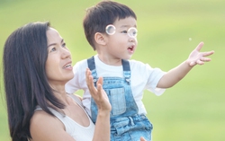 Những chuyến đi của “Lúm đồng tiền”