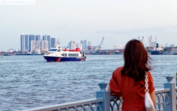 TPHCM: Cảnh đẹp như châu Âu ở Công viên Bến Bạch Đằng