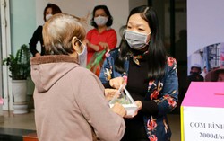 “Cơm Bình Yên” mang yêu thương đến với những hoàn cảnh khó khăn