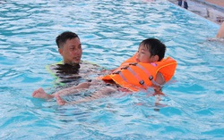 Chuyên gia BV Nhi TƯ hướng dẫn 6 bước để cấp cứu trẻ đuối nước