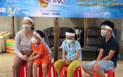 Chồng mất, con đông, khó khăn chồng chất trên đôi vai chị Nhất
