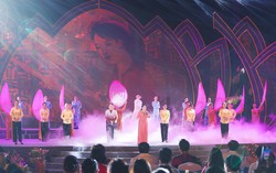 Những hình ảnh khó quên trong chương trình nghệ thuật "Người Mẹ làng Sen"