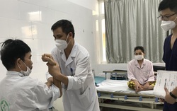 Ăn hạt muồng tây phòng tiểu đường, vợ chồng cùng bị teo cơ, liệt toàn thân