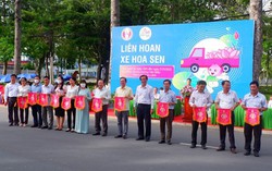 Đoàn xe hoa sen diễu hành trên các tuyến đường lớn của tỉnh Đồng Tháp