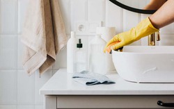 Dọn dẹp nhà tắm bằng quy trình 2 bước 