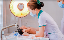 
Cuốn sách ảnh tôn vinh người làm nghề điều dưỡng trong cuộc chiến chống dịch Covid-19
