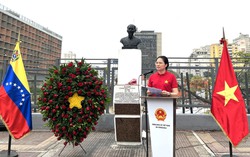 Hình ảnh Đoàn Hội LHPN Việt Nam tham dự Đại hội Liên đoàn Phụ nữ Dân chủ Quốc tế và làm việc tại Venezuela
