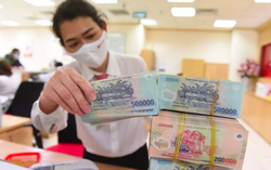 Lãi suất ngân hàng đồng loạt tăng, thu hút tiền của dân gửi vào tăng mạnh