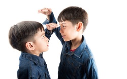 Giải đáp thắc mắc: Dậy thì sớm có bị lùn không?