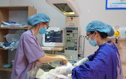 Cứu mẹ con sản phụ bị suy thai