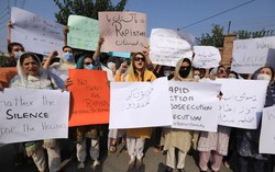 Làn sóng giận dữ ở Pakistan khi một phụ nữ bị cưỡng hiếp tập thể