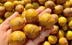 Loại quả giòn chua rôn rốt mùa hè, cảnh báo 2 cách ăn dễ gây hại, nhất là cho trẻ nhỏ