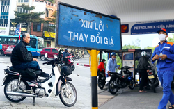 Giá xăng tăng mạnh, đây là cách nhiều chị em chọn để lạc quan giữa "bão giá"