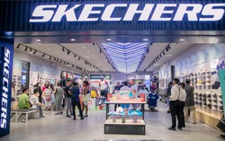 Nhà Skechers đốn tim fan khi vừa khai trương cửa hàng tại Crescent Mall