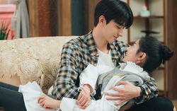 Trần Ngọc Kỳ nên duyên với "tình trẻ" kém 7 tuổi trong "Xưa Có Ngói Lưu Ly"