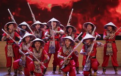Phụ nữ Quân đội gây ấn tượng với những màn dân vũ độc đáo