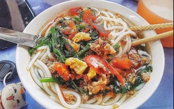 Món bún chỉ có ở Nam Định làm nức lòng du khách, ăn là nhớ