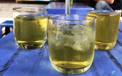 Nhập viện vì thói quen ăn uống mùa hè