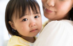 Phụ huynh cần làm gì khi trẻ tự ti vẻ bề ngoài?
