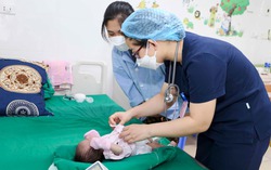 Chuyển gốc động mạch cho bé sơ sinh 12 ngày tuổi