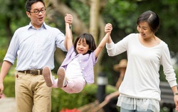 Con gái khủng hoảng vì sự giả dối, vô cảm của bố mẹ