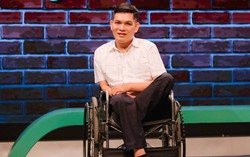 Người thầy đi xe lăn truyền cảm hứng cho trẻ nhỏ