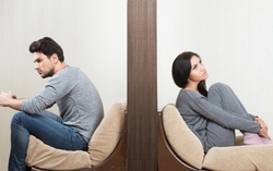 Khi vợ chồng mất kết nối, như hai người trọ cùng phòng