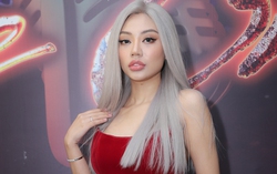 Huyền Cadie hóa cô gái đầu bạc 
