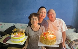 Chuyện tình của bố mẹ NS Nguyễn Hải Phong: Đám cưới suýt vắng chú rể, kết hôn vẫn xa nhau