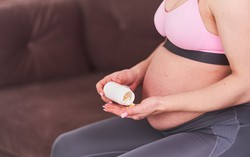 Mẹ bầu bị đau bụng, tiêu chảy có dùng được Berberin không? 