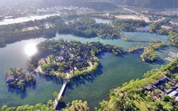 Con sông chỉ dài 90m